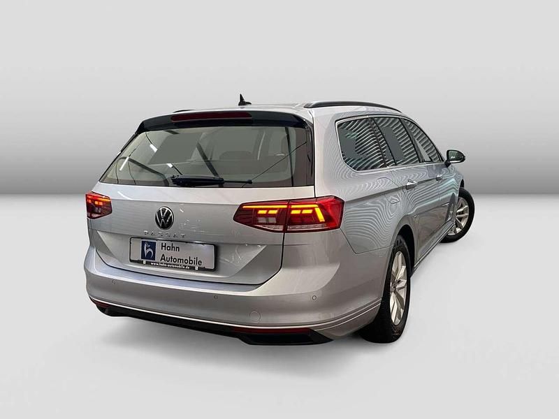 Gebraucht VW Passat Business 150 PS (110 kW) 2022 Silber Kombi
