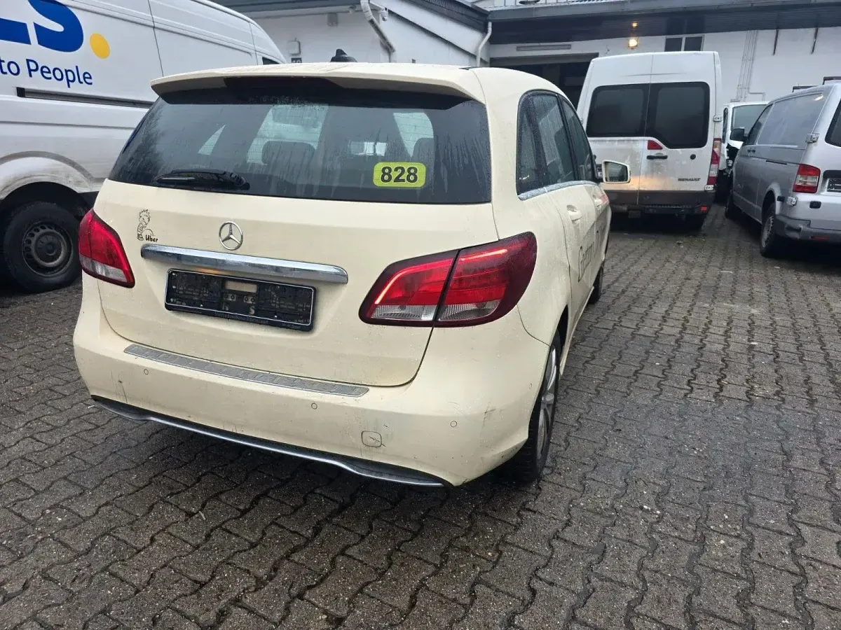 Gebraucht Mercedes B180 109 PS (80 kW) 2017 Van / Kleinbus