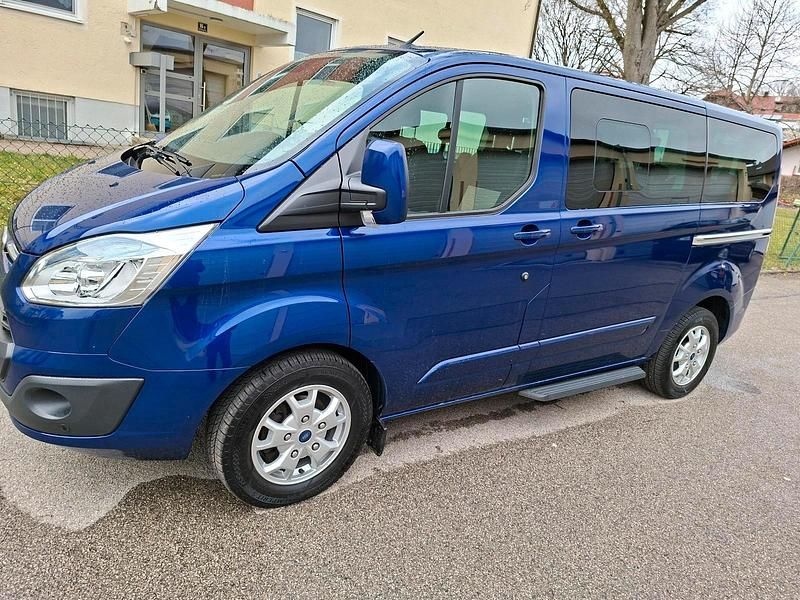 Gebraucht Ford Tourneo 155 PS (114 kW) 2015 Blau Van / Kleinbus