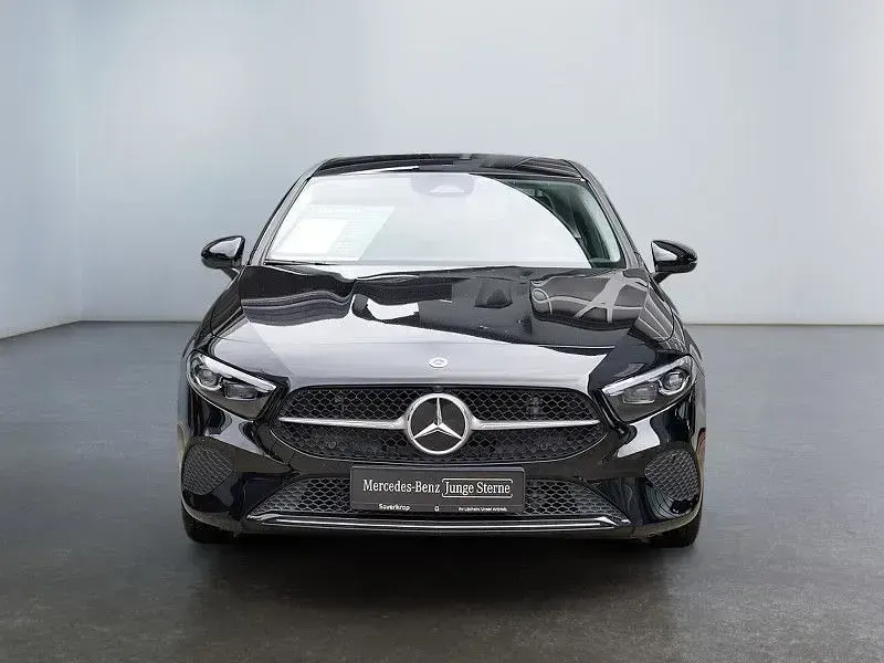Gebraucht Mercedes A220 Progressive 190 PS (139 kW) 2025 Schwarz Limousine