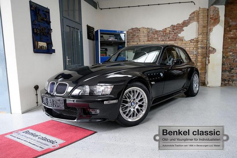 Saphirschwarz (metallic) Gebraucht 2002 BMW Z3 Performance Coupé | 43.800 € - Bild 1/4