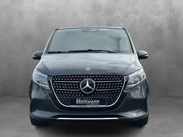 Gebraucht Mercedes V300 Avantgarde 237 PS (174 kW) 2025 Graphitgrau metallic Van / Kleinbus