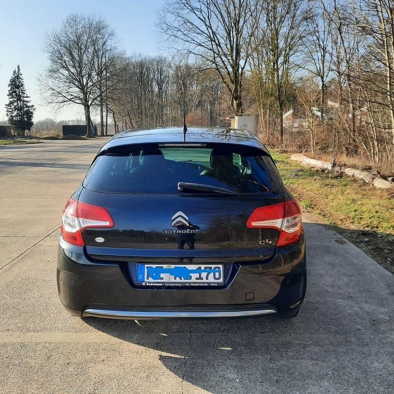 Gebraucht Citroën C4 111 PS (81 kW) 2013 Schwarz Limousine