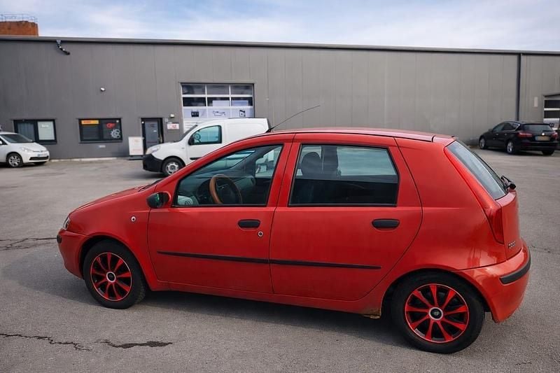 Gebraucht Fiat Punto 80 PS (58 kW) 2000 Rot Kleinwagen