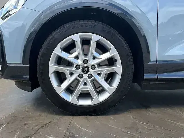 Gebraucht Audi SQ2 Sport 300 PS (220 kW) 2025 Pfeilgrau perleffekt SUV