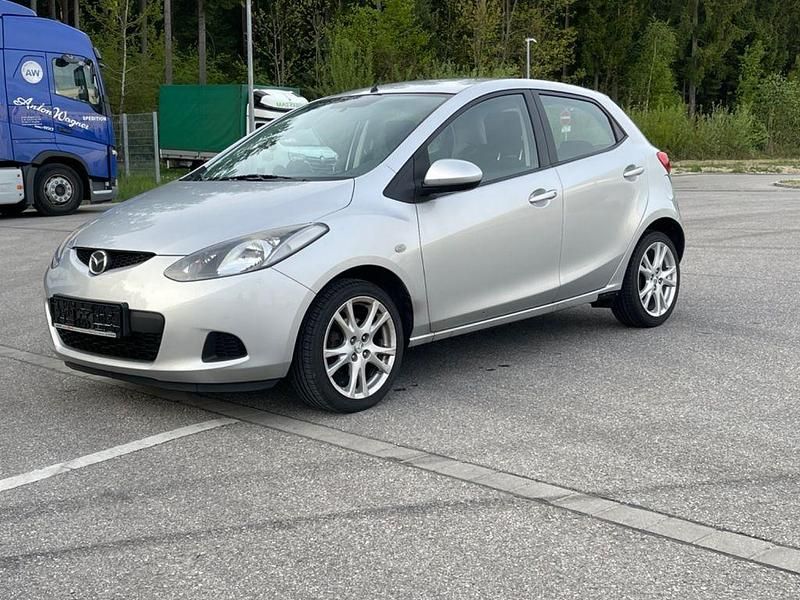 Second-hand Mazda 2 Independence 75 CP (55 kW) 2009 Argintiu Hatchback