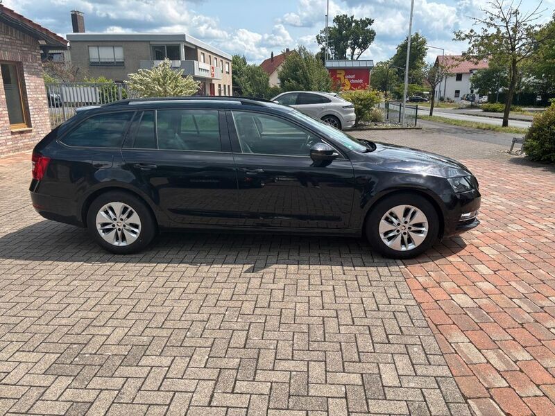Gebraucht Skoda Octavia Style 116 PS (85 kW) 2019 Schwarz Kombi