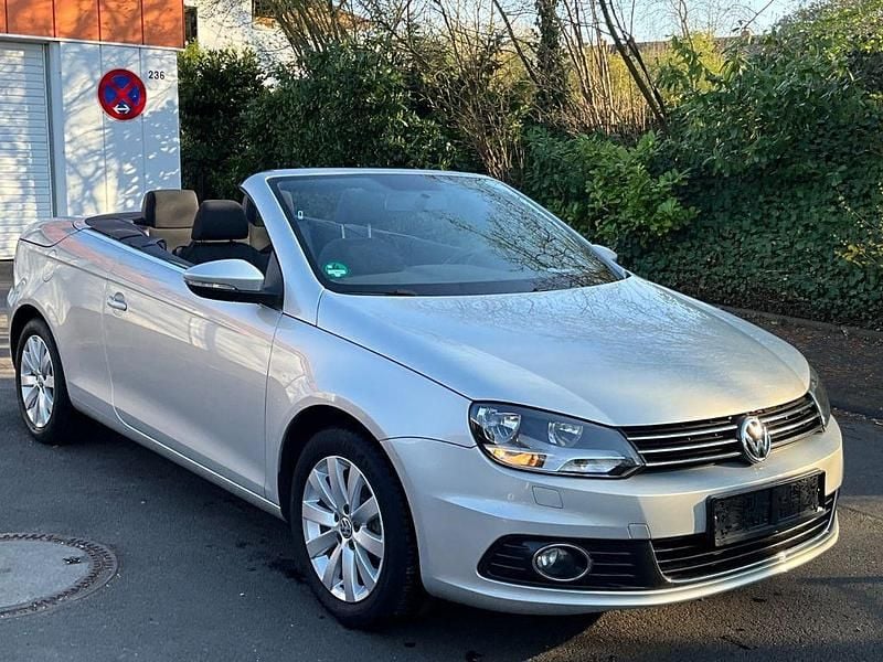 Gebraucht VW Eos Basis 122 PS (89 kW) 2012 Grau Cabrio