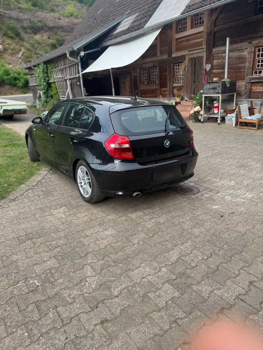 Gebraucht BMW 118 Performance 143 PS (105 kW) 2008 Schwarz Kleinwagen