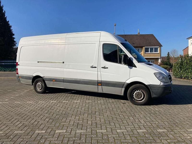 Weiß Gebraucht 2010 Mercedes Sprinter Van | 14.999 € - Bild 1/4
