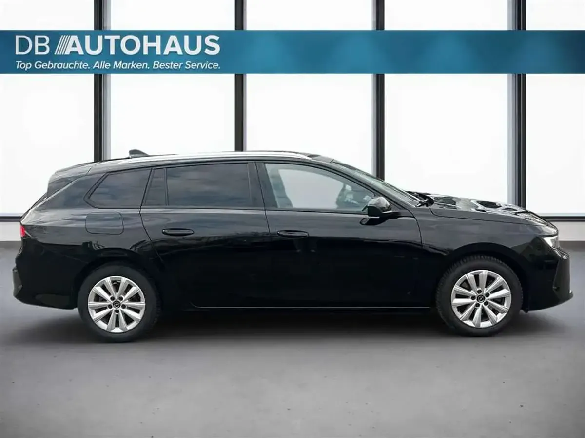Gebraucht Opel Astra Business Elegance 131 PS (96 kW) 2024 Schwarz Kombi