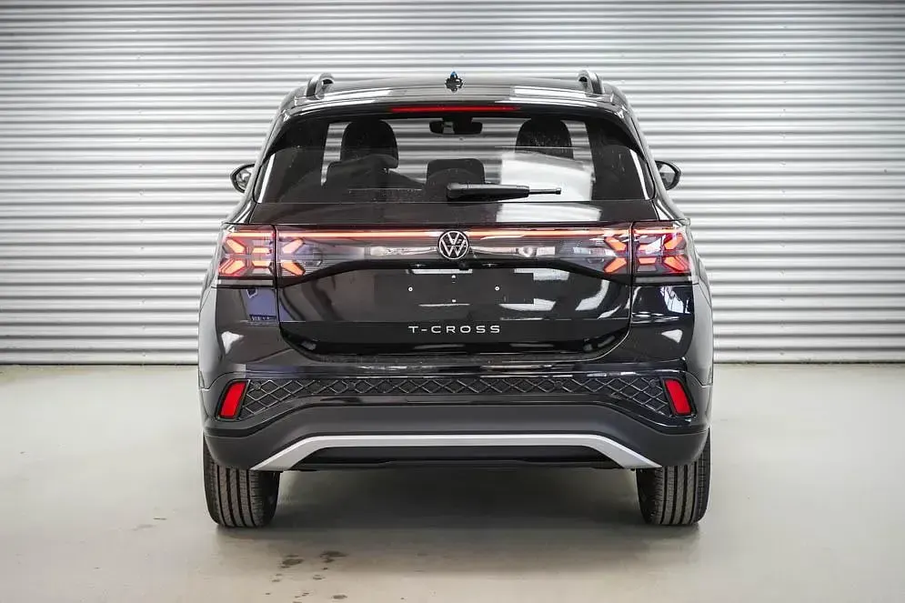 Neu VW T-Cross R-line 150 PS (110 kW) 2026 Deep black metallic (2t) SUV