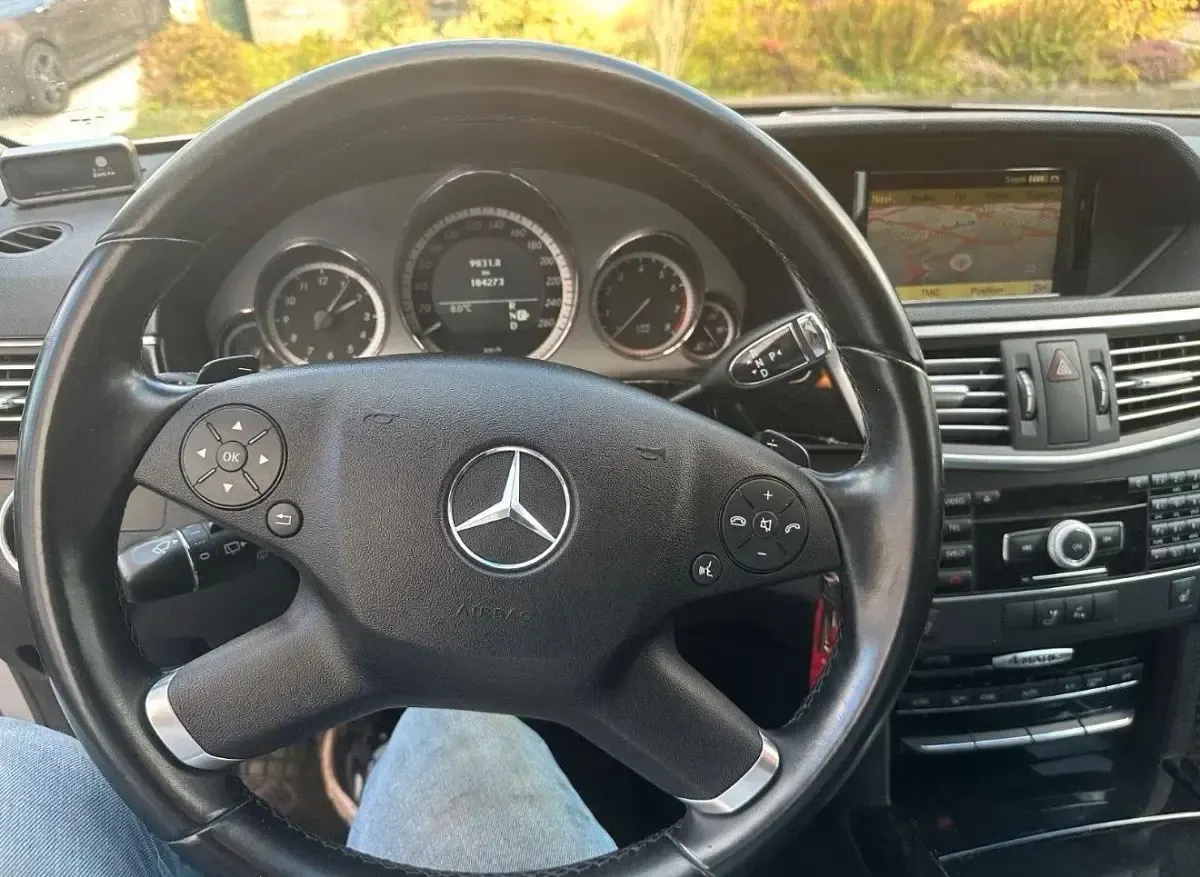 Gebraucht Mercedes E350 272 PS (200 kW) 2011 Grau Kombi