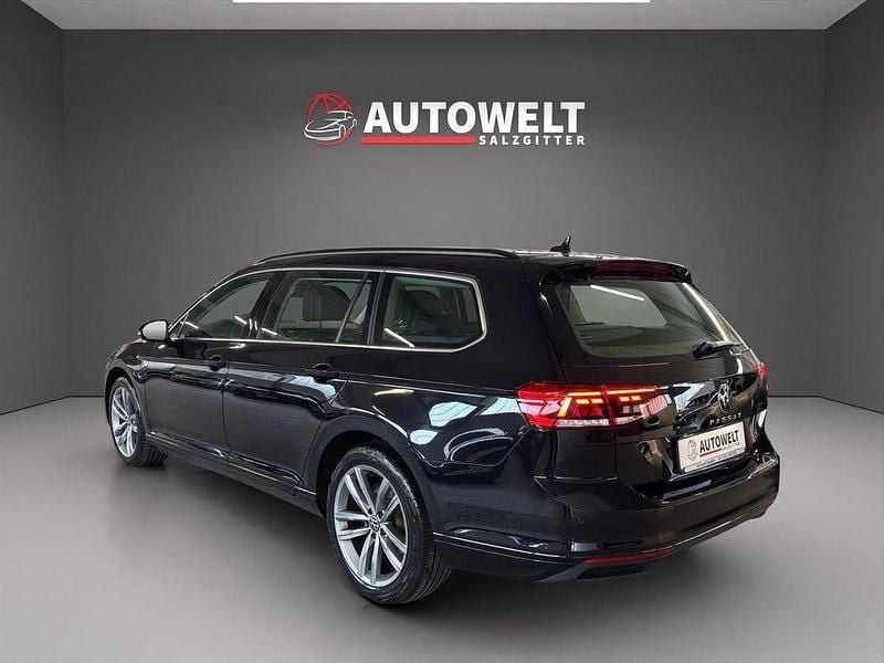 Gebraucht VW Passat Business 200 PS (147 kW) 2022 Schwarz Kombi