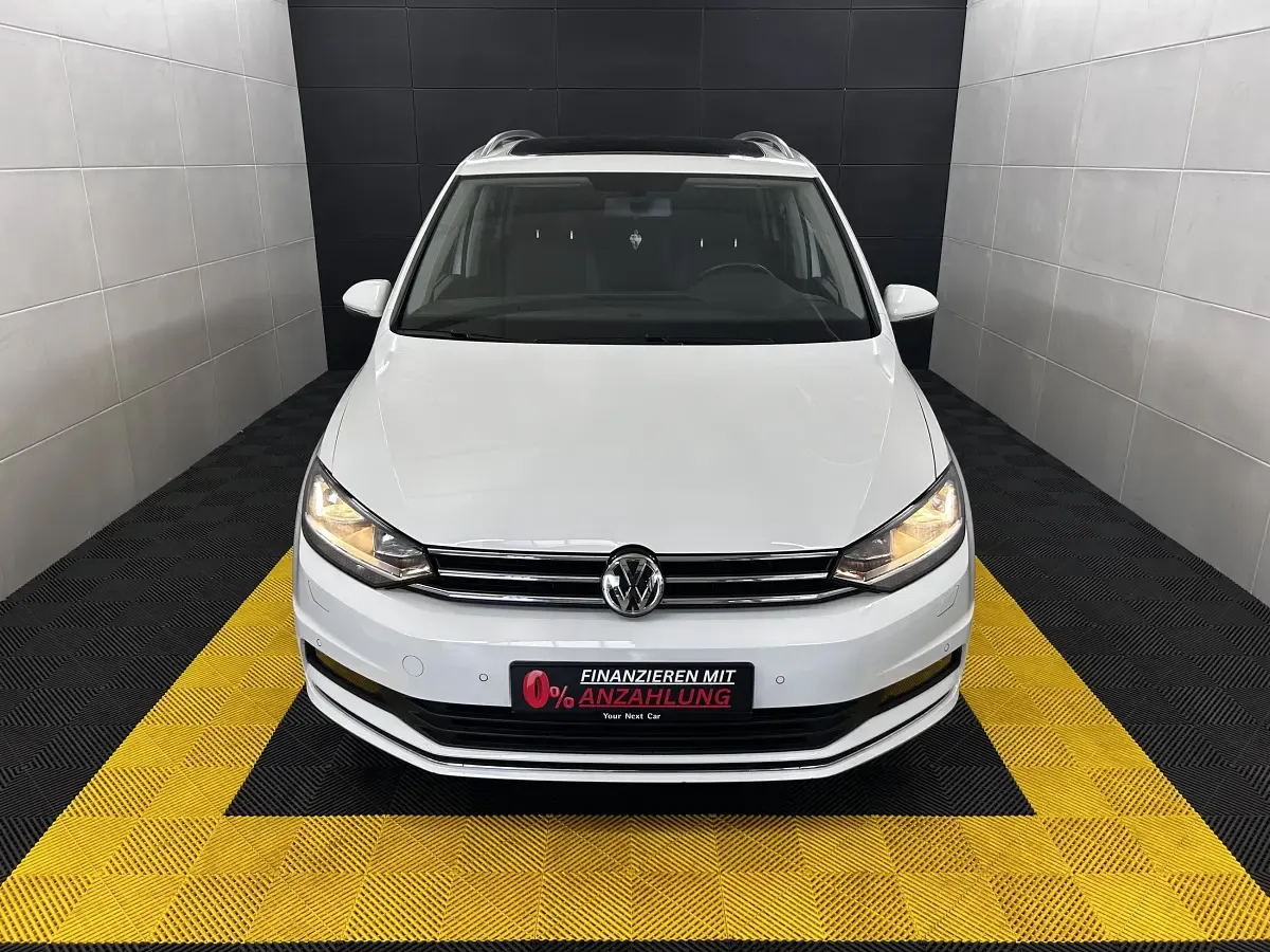 Używany VW Touran Join 150 KM (110 kW) 2019 Biały Minivan