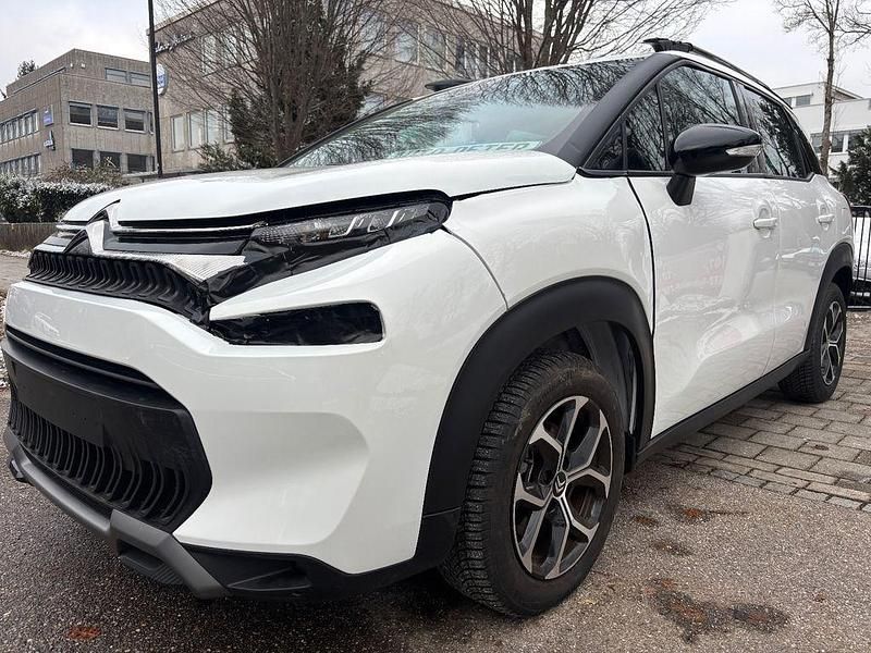 Weiß Gebraucht 2023 Citroën C3 Aircross Shine SUV | 9.700 € - Bild 1/4