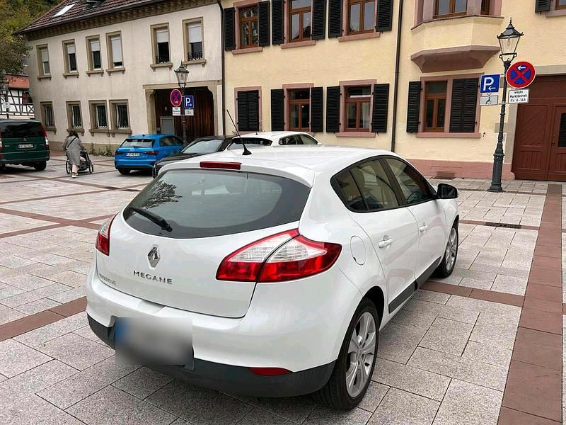 Gebraucht Renault Mégane III 2010 Weiß Kleinwagen