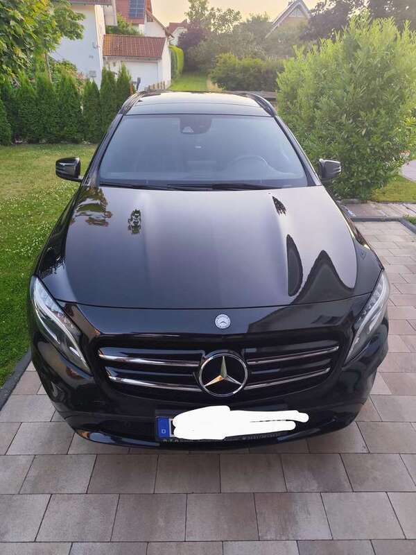 Schwarz Gebraucht 2016 Mercedes GLA200 SUV | 14.500 € (Fairer Preis) - Bild 1/4