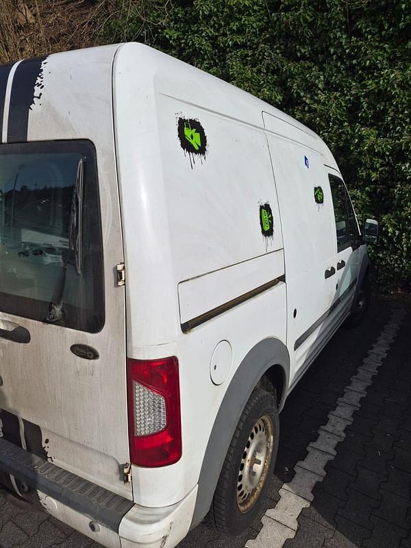 Gebraucht Ford Tourneo Connect 102 PS (75 kW) 2012 Weiß Van / Kleinbus