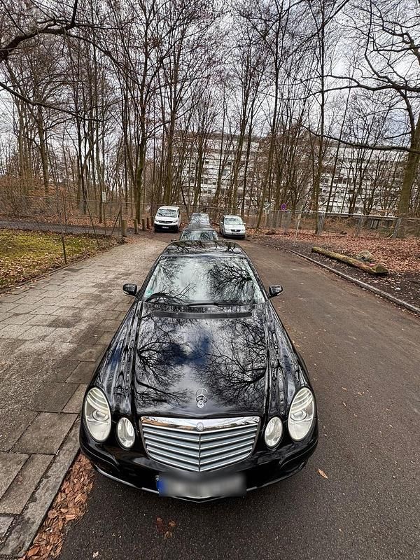 Gebraucht Mercedes E280 190 PS (139 kW) 2007 Schwarz Limousine