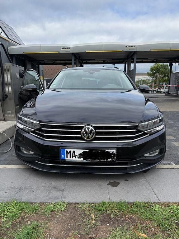 Schwarz Gebraucht 2019 VW Passat Kombi | 15.600 € (Guter Preis) - Bild 1/4