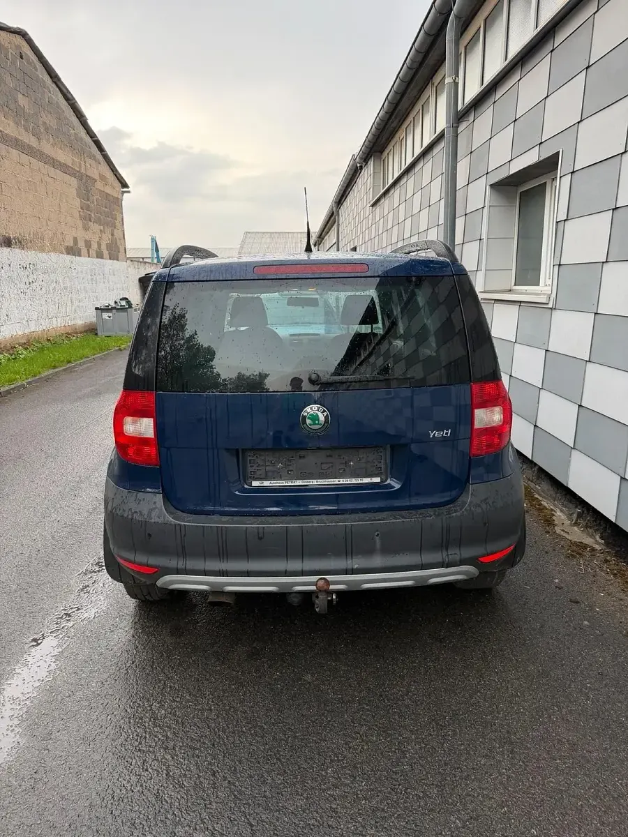 Gebraucht Skoda Yeti 105 PS (77 kW) 2012 Blau SUV