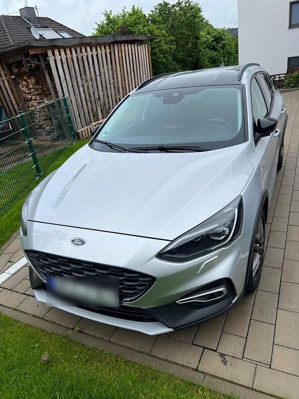 Gebraucht Ford Focus Active 125 PS (91 kW) 2019 Silber Kombi