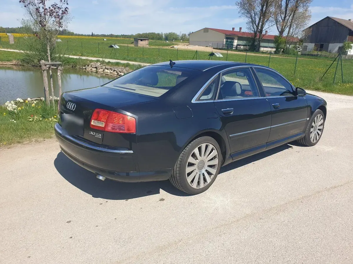 Usata Audi A8 233 CV (171 kW) 2005 Nero Berlina
