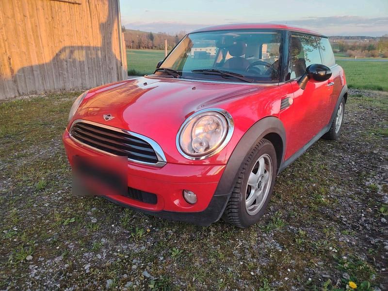 Second-hand Mini ONE 95 CP (69 kW) 2007 Roșu Hatchback