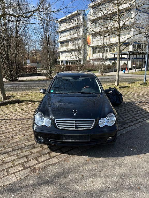 Gebraucht Mercedes C180 Classic 143 PS (105 kW) 2004 Schwarz Limousine