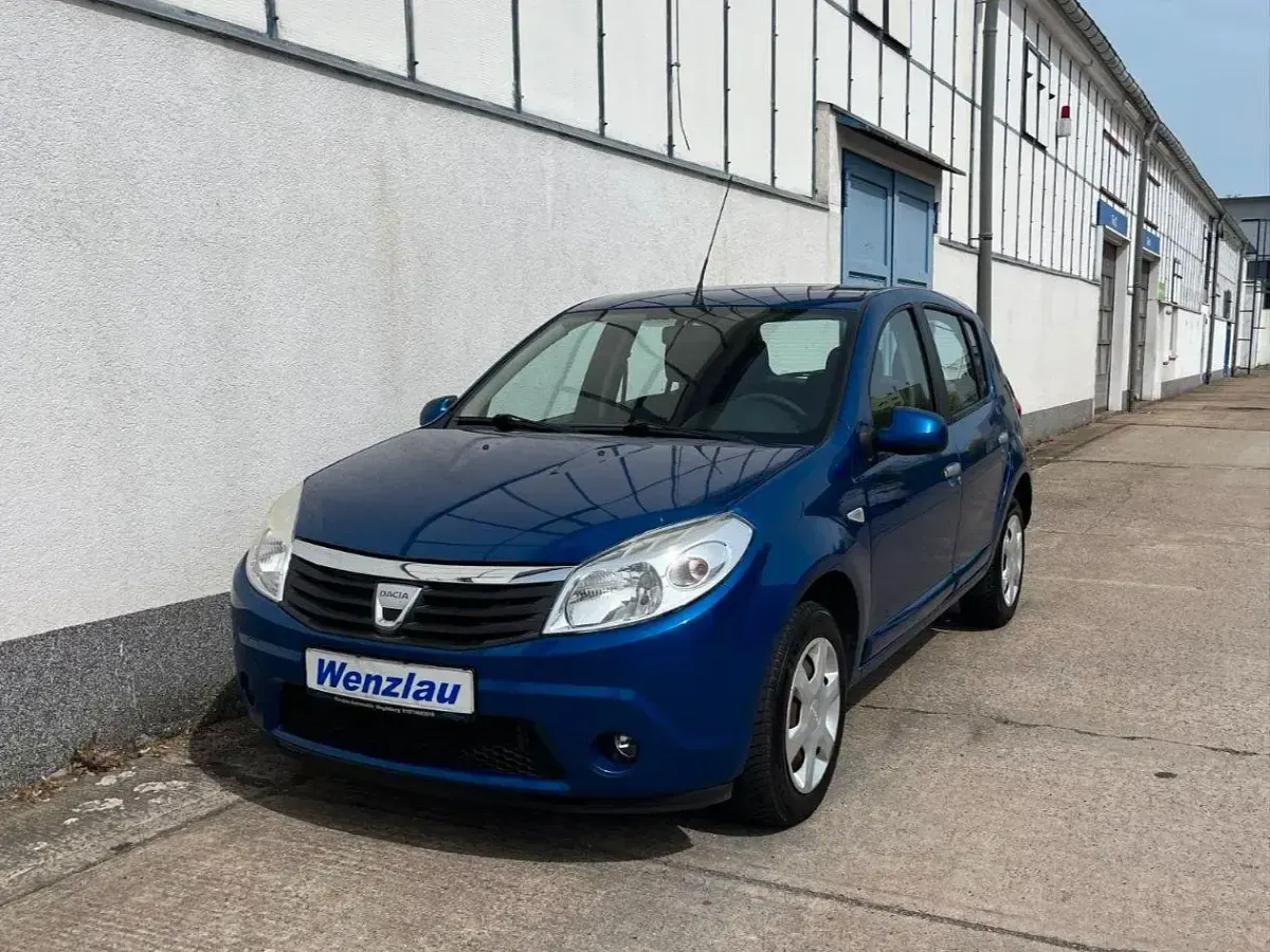 Gebraucht Dacia Sandero Lauréate 75 PS (55 kW) 2010 Blau Limousine
