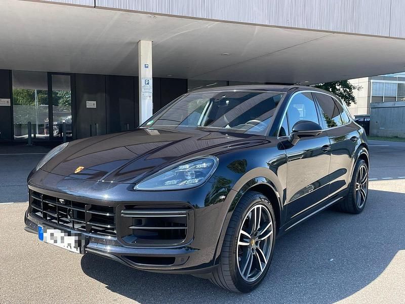 Schwarz Gebraucht 2018 Porsche Cayenne Turbo Chrono SUV | 60.480 € (Superpreis) - Bild 1/4
