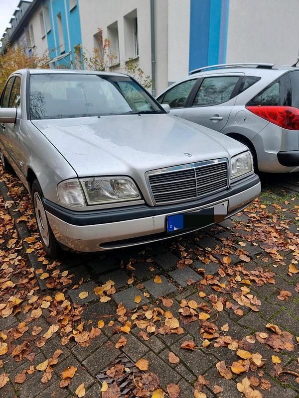 Silber Gebraucht 1997 Mercedes C180 Limousine | 3.500 € (Guter Preis) - Bild 1/4