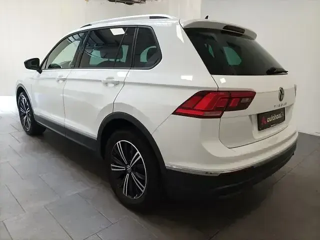 Gebraucht VW Tiguan Active 150 PS (110 kW) 2022 Weiß SUV