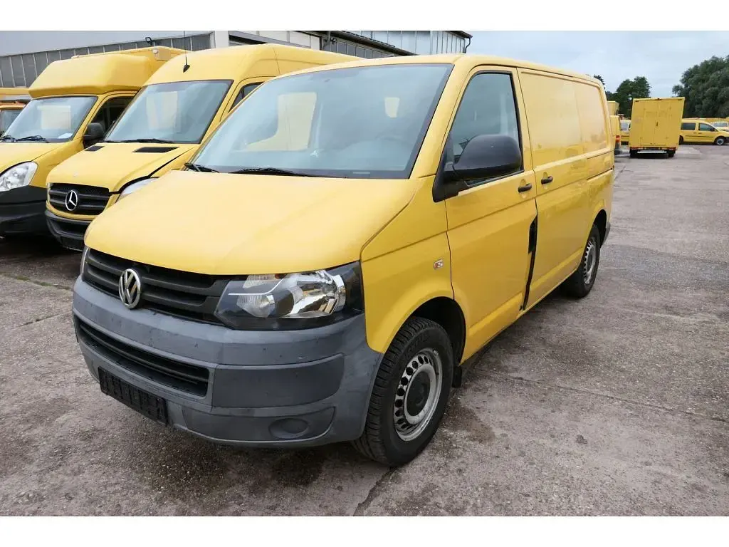Gebraucht VW T5 84 PS (61 kW) 2010 Ginstergelb r1032 Van