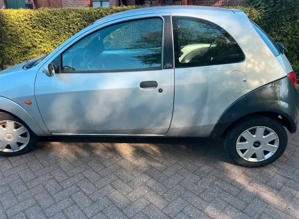 Gebraucht Ford Ka 60 PS (44 kW) 2006 Silber Kleinwagen