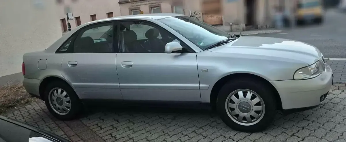 Gebraucht Audi A4 105 PS (77 kW) 2000 Grau Limousine