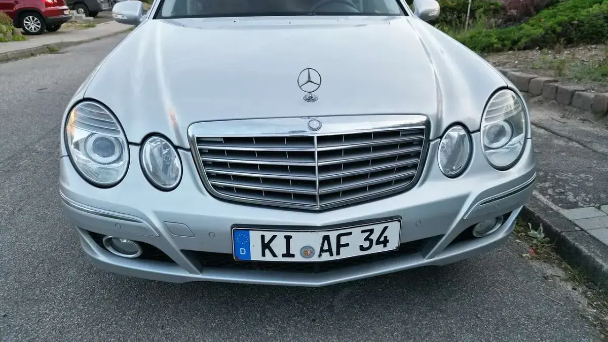 Gebraucht Mercedes E220 Elegance 170 PS (125 kW) 2007 Limousine