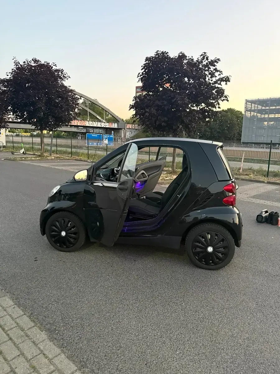 Gebraucht Smart ForTwo Coupé 64 PS (47 kW) 2010 Schwarz Coupé