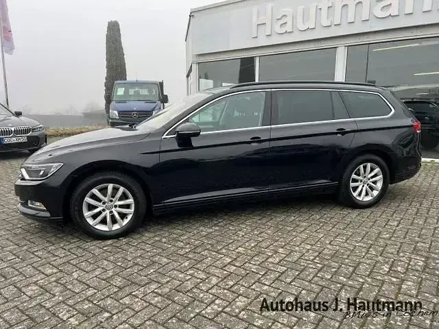 Gebraucht VW Passat Comfortline 150 PS (110 kW) 2015 Schwarz Kombi