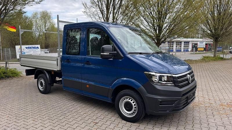 Gebraucht VW Crafter 102 PS (75 kW) 2022 Blau Van