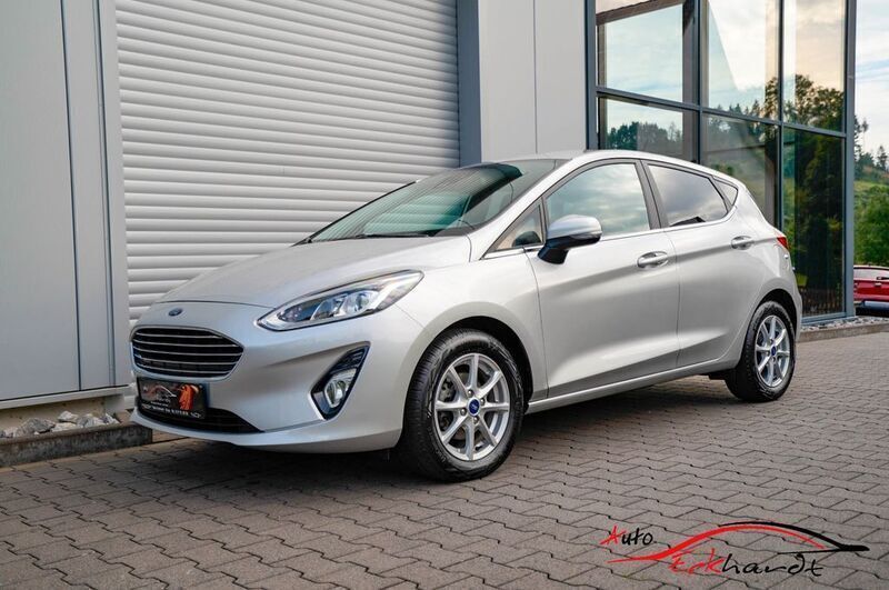 Silber Gebraucht 2021 Ford Fiesta Titanium Kleinwagen | 14.490 € (Etwas zu teuer) - Bild 1/4