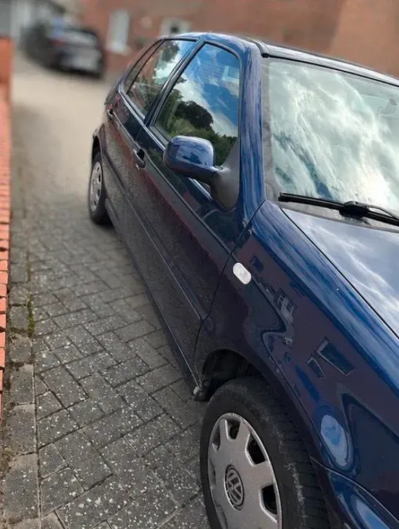 Gebraucht VW Polo 60 PS (44 kW) 2000 Blau Kleinwagen