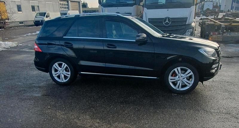 Gebraucht Mercedes ML250 204 PS (150 kW) 2013 Schwarz SUV