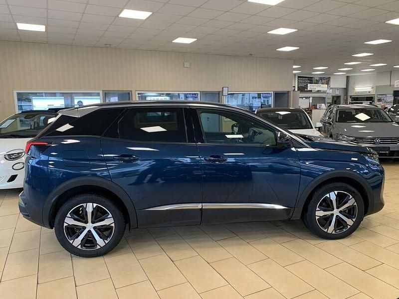 Gebraucht Peugeot 3008 Allure 131 PS (96 kW) 2023 Blau SUV