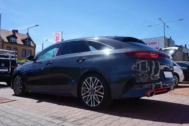 Gebraucht Kia ProCeed GT 204 PS (150 kW) 2023 Pentametal metallic grau Kombi