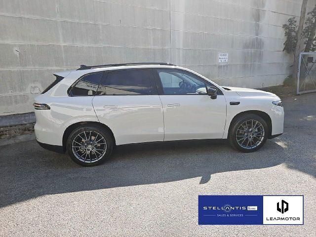 Gebraucht Leapmotor C10 160 kW (218 PS) 2025 Grau SUV