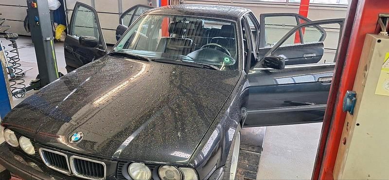 Gebraucht BMW 525 192 PS (141 kW) 1995 Schwarz Limousine