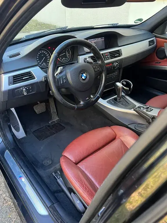 Używany BMW 330 Performance 245 KM (180 kW) 2009 Czarny Kombi