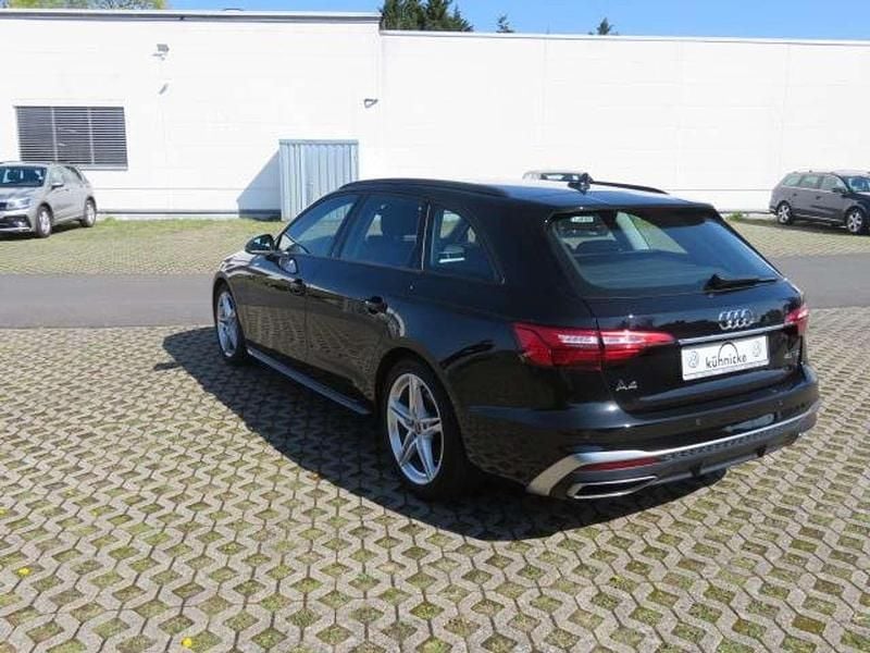 Używany Audi A4 204 KM (150 kW) 2022 Czarny Kombi